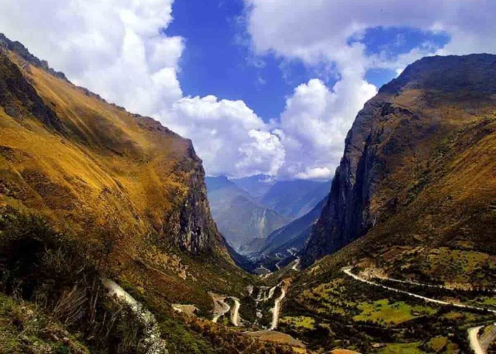 MACHU PICCHU BY CAR - 2 DÍAS Y 1 NOCHE - 2