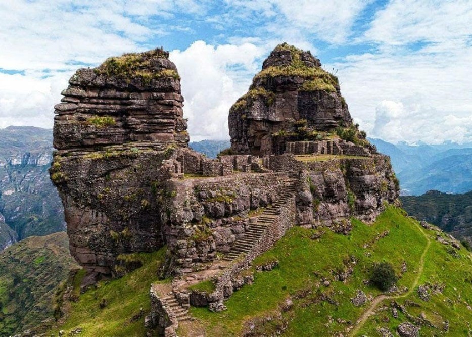 WAQRAPUKARA - 3