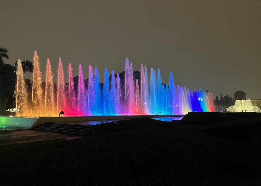 PARQUE DE LA RESERVA - CIRCUITO MÁGICO DEL AGUA - (1)